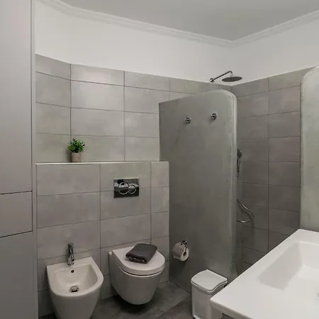 Renalda House In The Port Of *