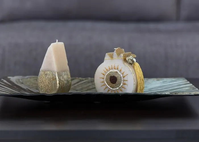 Renalda House In The Port Of