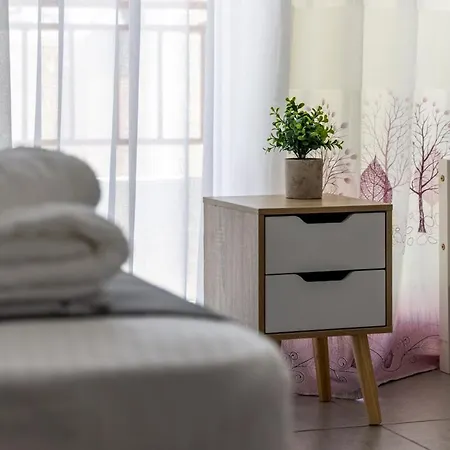 Renalda House In The Port Of Apartment *