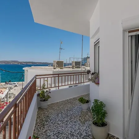 Renalda House In The Port Of Apartment